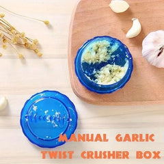 Manual Garlic Twist Crusher Box: Handheld Garlic Press for Home Kitchen - No Electricity Required, Made of Plastic