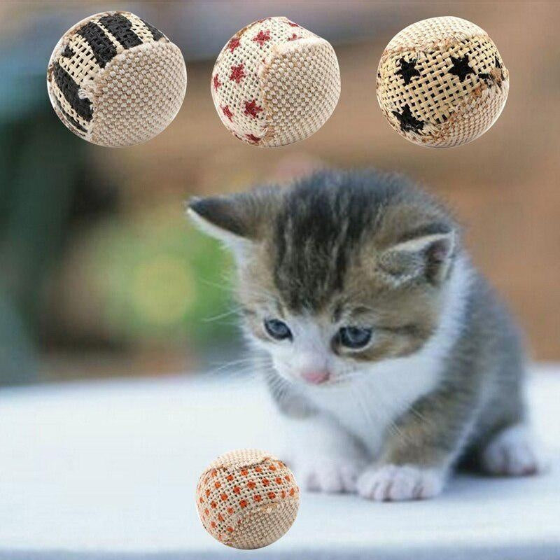 Festive Interactive Cat Toy: Rattle Scratch Balls (Random Style) - Suitable for Kittens and Cats - No Battery Required - Made of Fabric - Perfect for Exercise and Play - Kerala Elegance