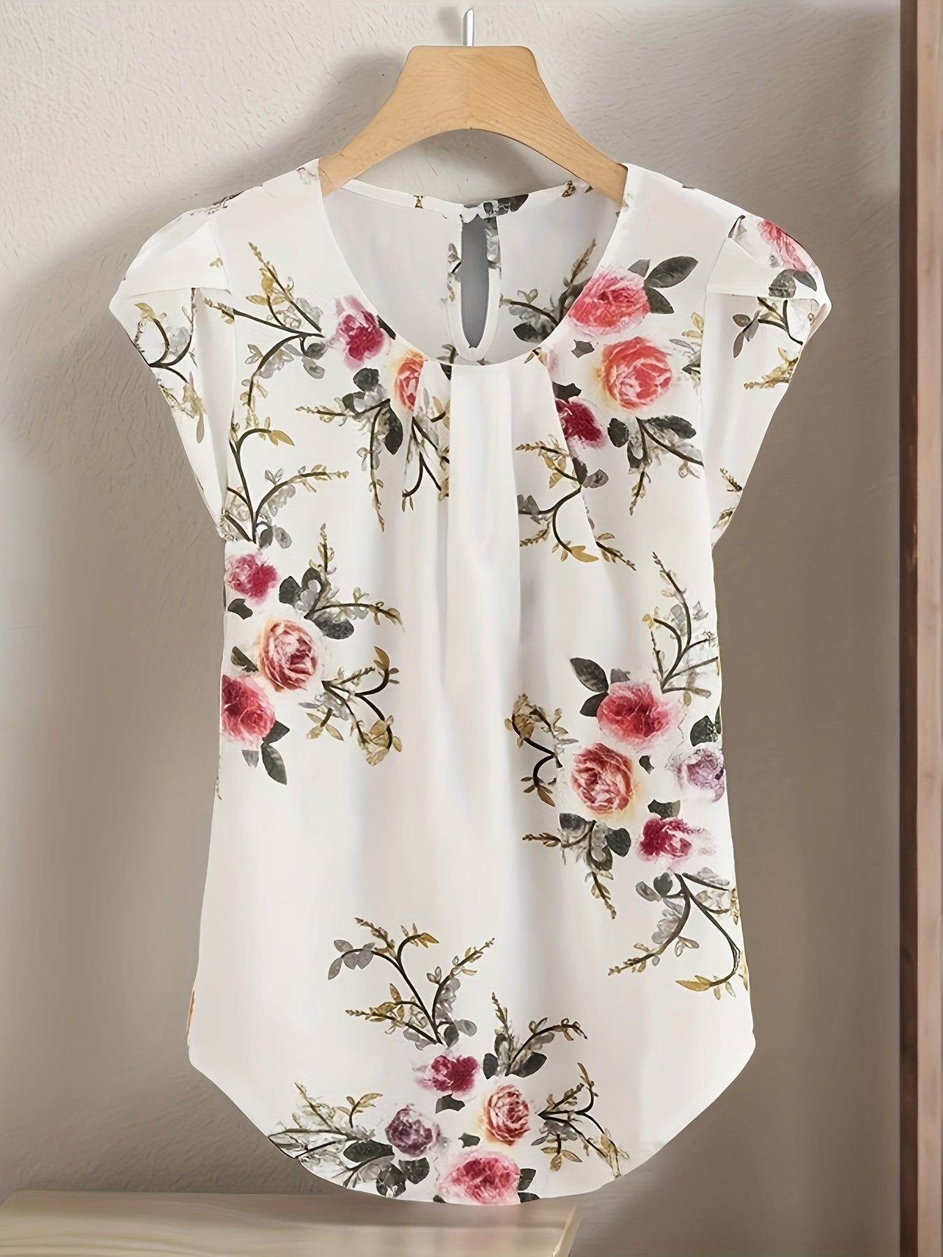 Floral Print Crew Neck Blouse, Casual Short Sleeve Blouse For Spring & Summer, Women's Clothing