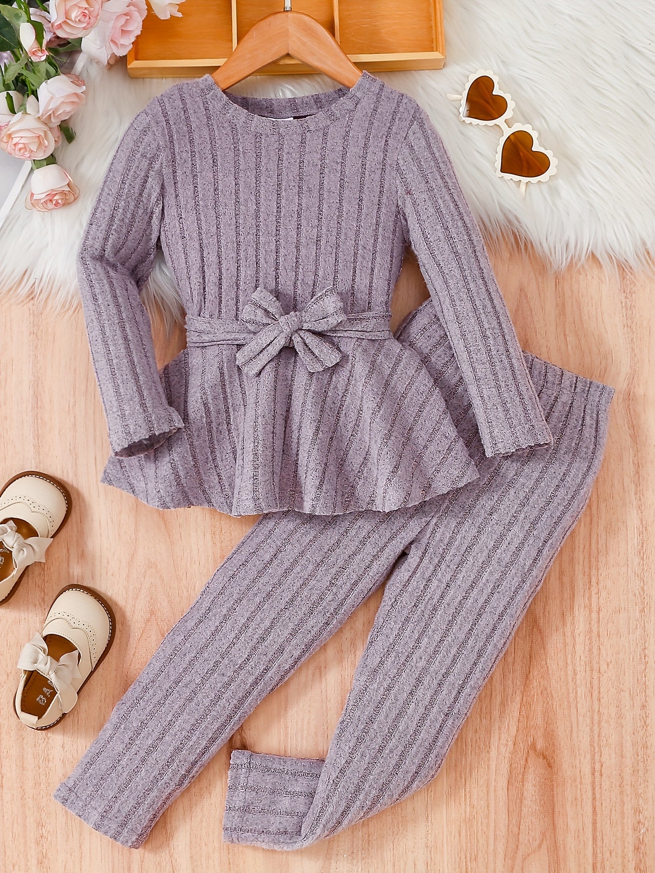 2Pcs Girls Cozy Winter Outfit Set - Chic Long Sleeve Crew Neck Top with Bowknot Detail & Snug Pants - Ideal for Fall Casual Wear