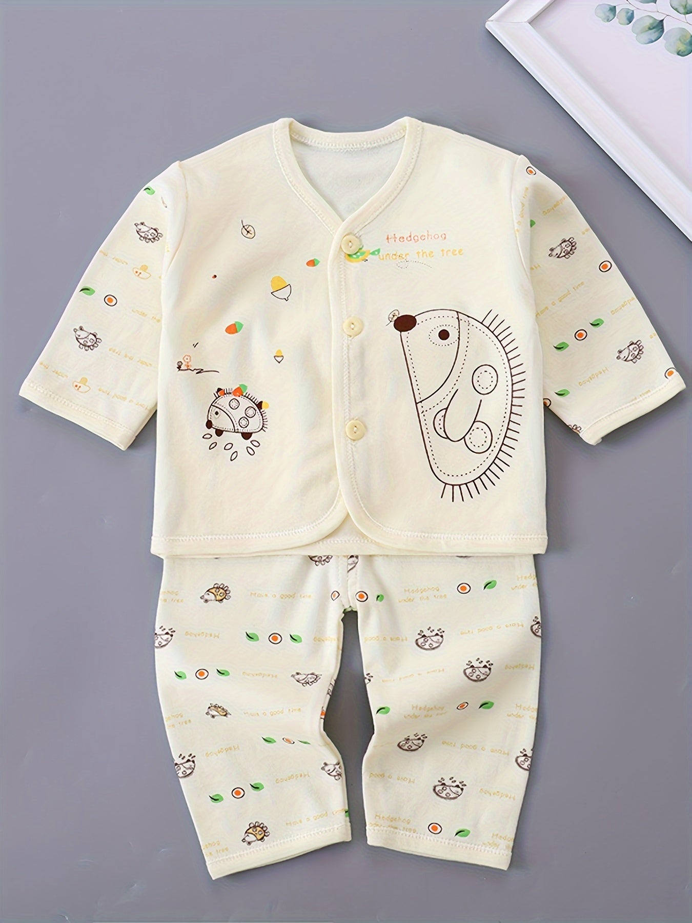 Adorable 5-Piece Baby Girl Outfit Set - Cartoon Long Sleeve Top, Pants, Hat & Bib!