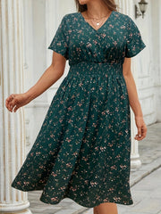 Plus Size Floral Print Shirred Waist Dress, Elegant Surplice Neck Short Sleeve Dress For Spring & Summer, Women's Plus Size Clothing