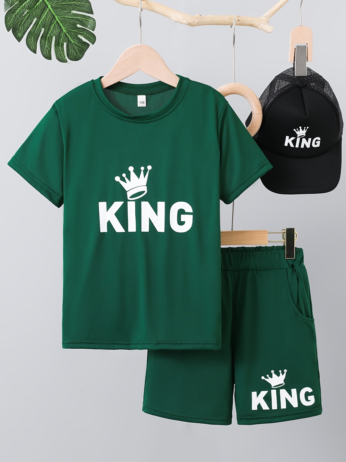 2pcs Boys Casual Cartoon Crown KING Letter Print Comfortable Versatile Short Sleeve T-shirt & Shorts & Cap Set, Cool, Lightweight And Comfy Summer Clothes!