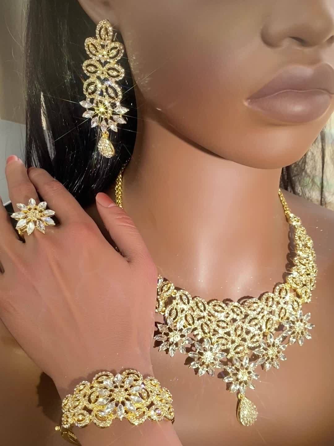 ZEADEAR Luxurious and Elegant Jewelry Set: 1 Necklace, 1 Bracelet, 1 Ring, and 1 Pair of Earrings, Featuring Sparkling Zirstone Flowers and a Dripping Pendant, Perfect for Romantic Weddings and Fancy Galas