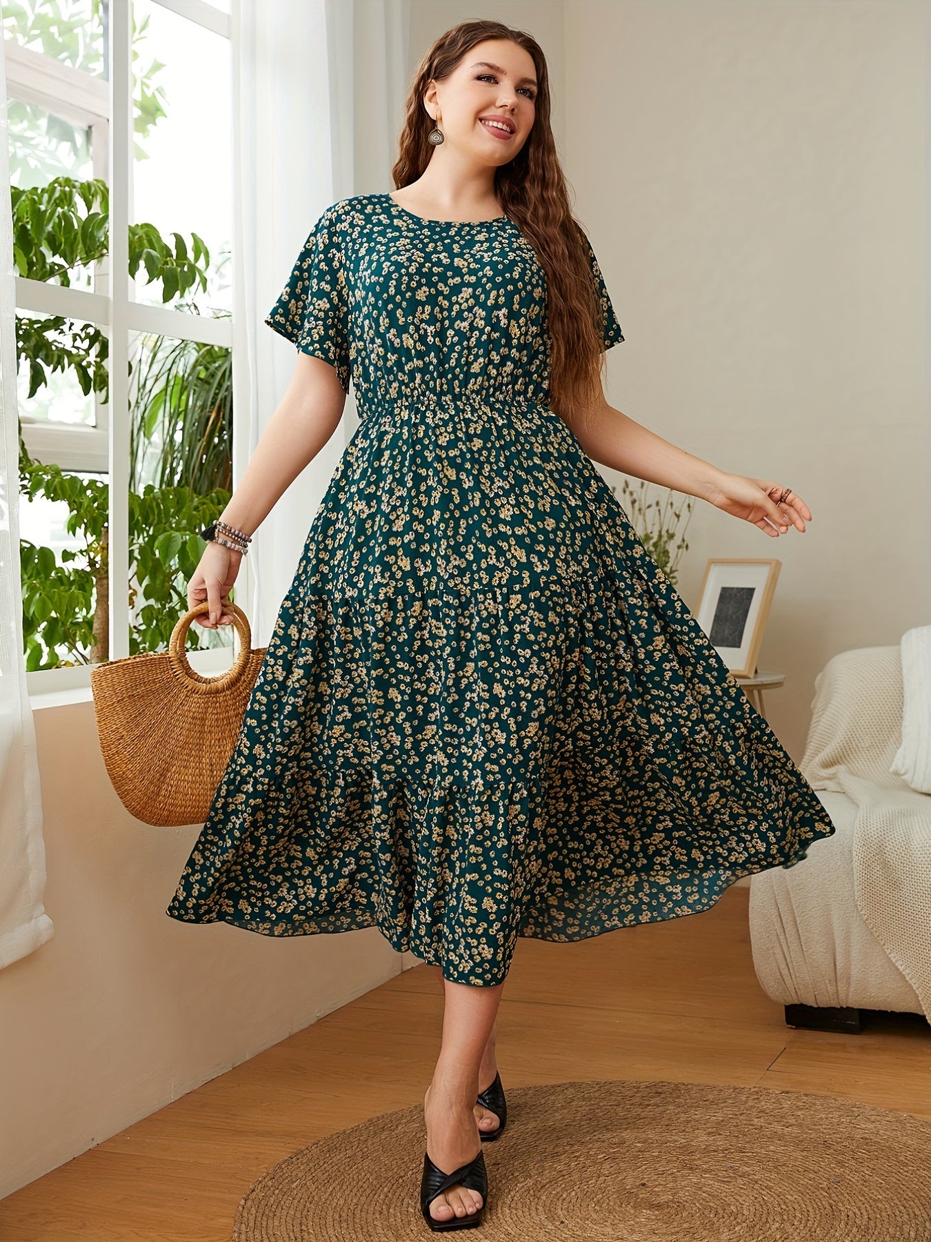 Plus Size Boho Dress, Women's Plus Ditsy Floral Print Short Sleeve Round Neck Ruffle Trim Smock Dress