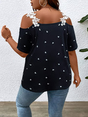 Plus Size Heart Print Lace Stitching T-Shirt, Casual Cold Shoulder Short Sleeve T-Shirt, Women's Plus Size Clothing