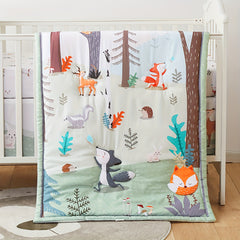 BEEWEED 1Pc Crib Bedding Quilt - Woodland Animals Print for Children - Ultra Cozy, Breathable, And Skin-Friendly - All Season Quilt for Cribs - Suitable for 0-3 Year Olds - Made of Polyester Fiber