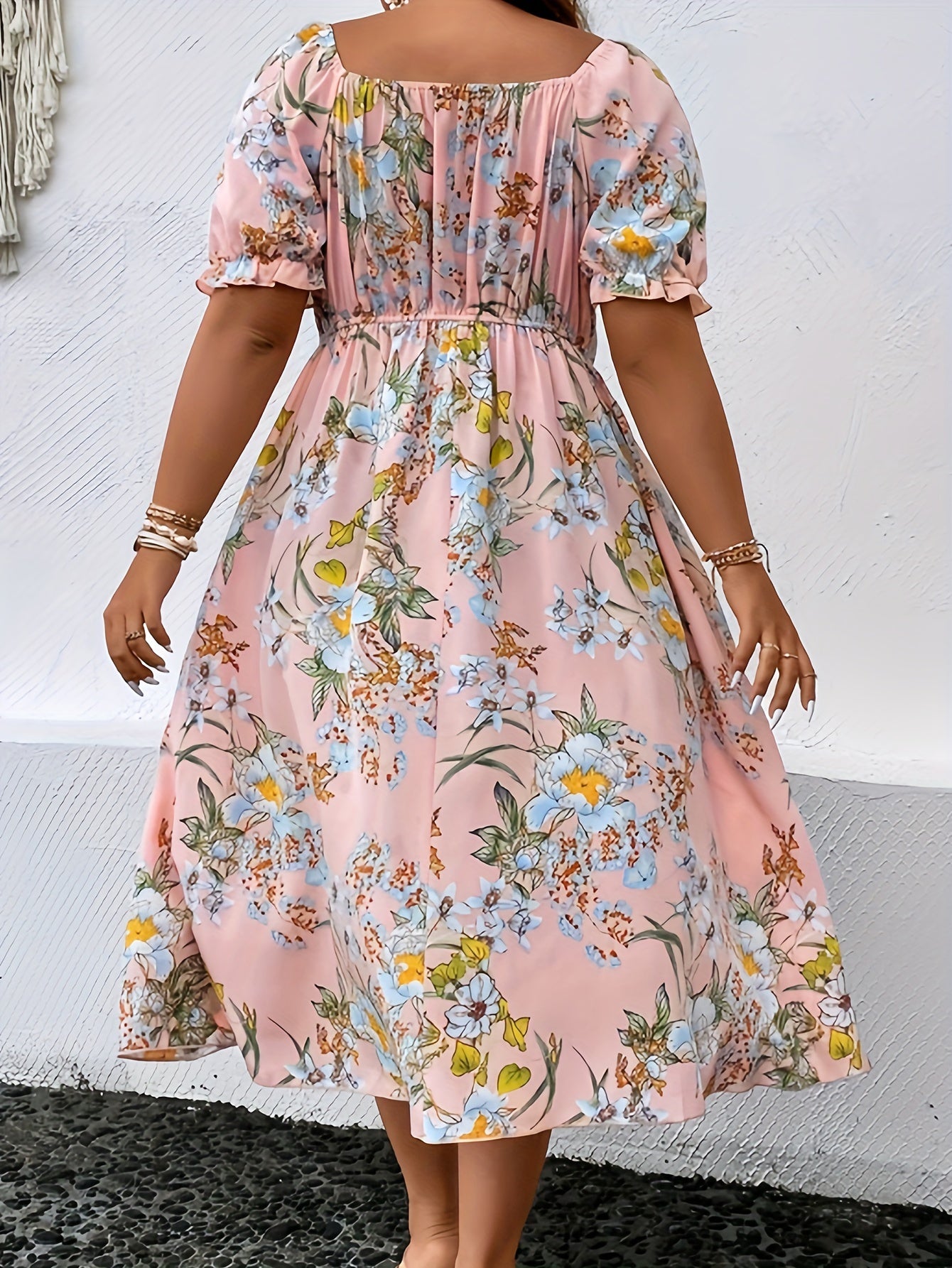 Plus Size Floral Print Cinched Waist Dress, Elegant Square Neck Pleated Swing Dress For Spring & Summer, Women's Plus Size Clothing