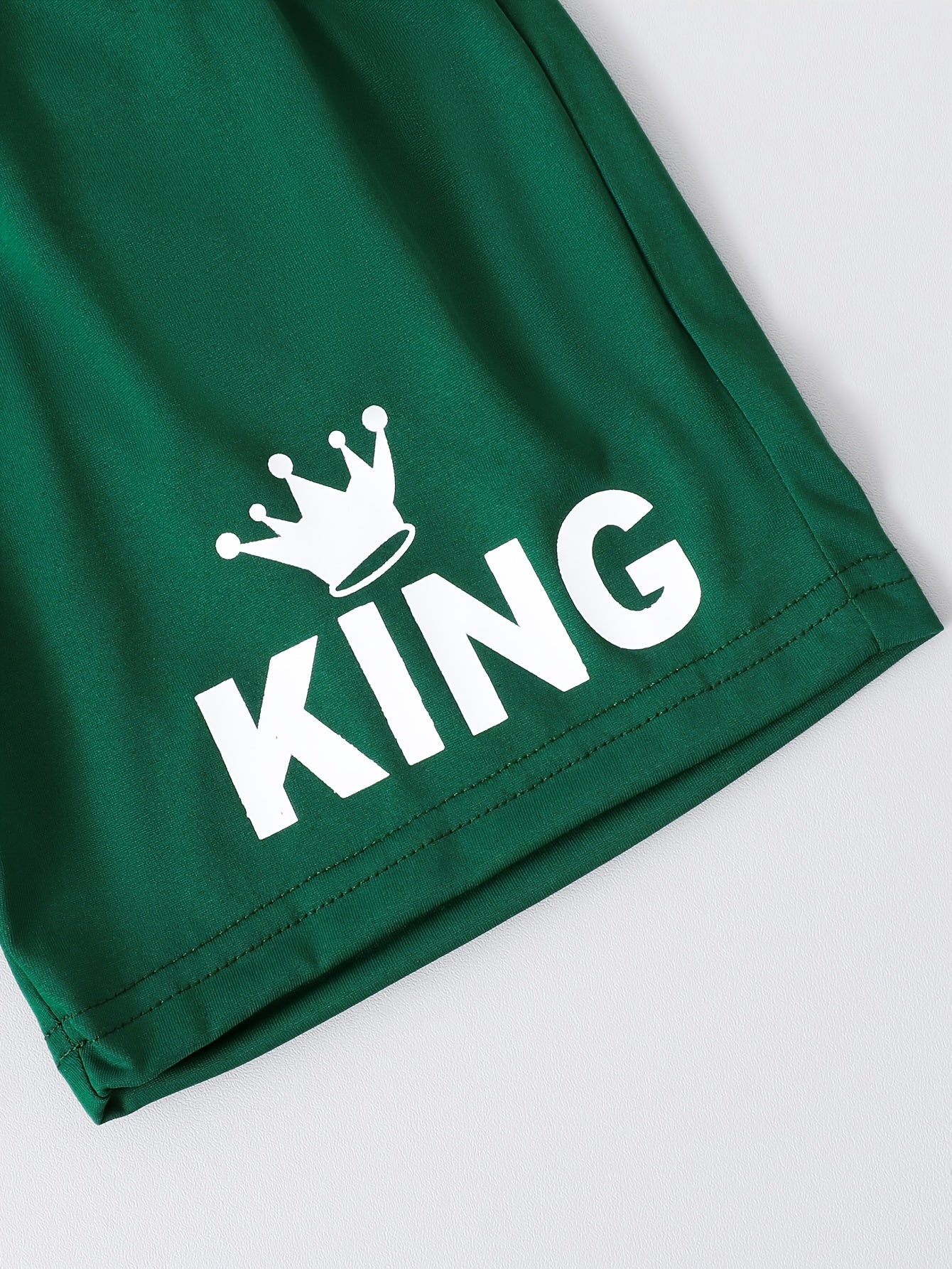 2pcs Boys Casual Cartoon Crown KING Letter Print Comfortable Versatile Short Sleeve T-shirt & Shorts & Cap Set, Cool, Lightweight And Comfy Summer Clothes!