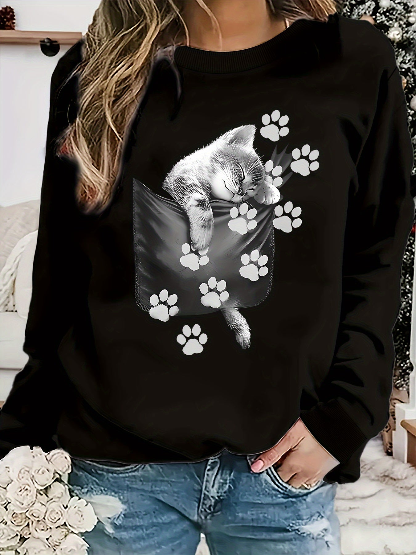 Cat & Paws Print Pullover Sweatshirts - Cozy Long Sleeves for Ultimate Comfort, Classic Crew Neck Design, Ultra-Relaxed Fit for Everyday Casual Wear, Perfect for Chilly Fall and Winter Days