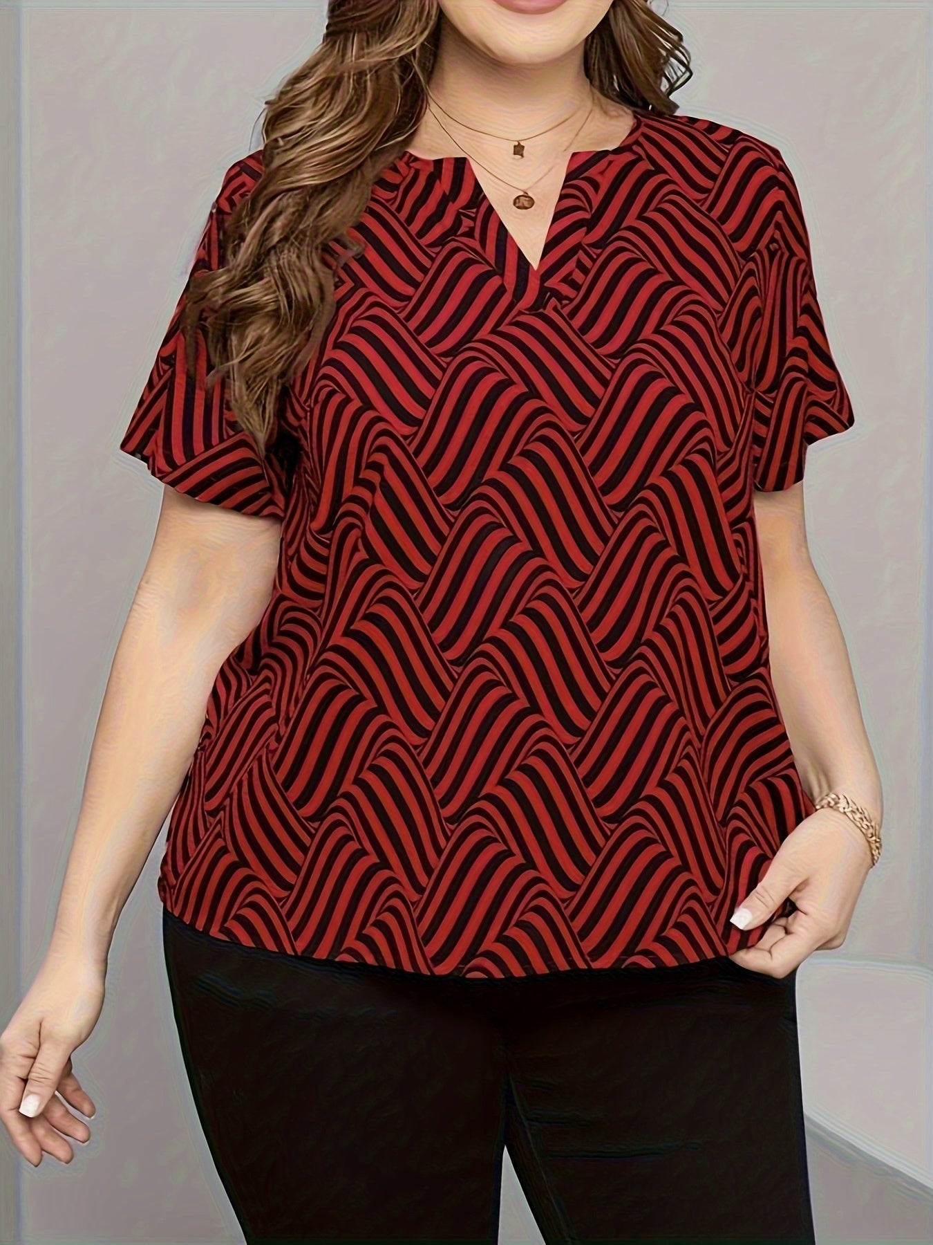 Plus Size Geometric Print Top, Casual Notch Neck Short Sleeve Top, Women's Plus Size Clothing