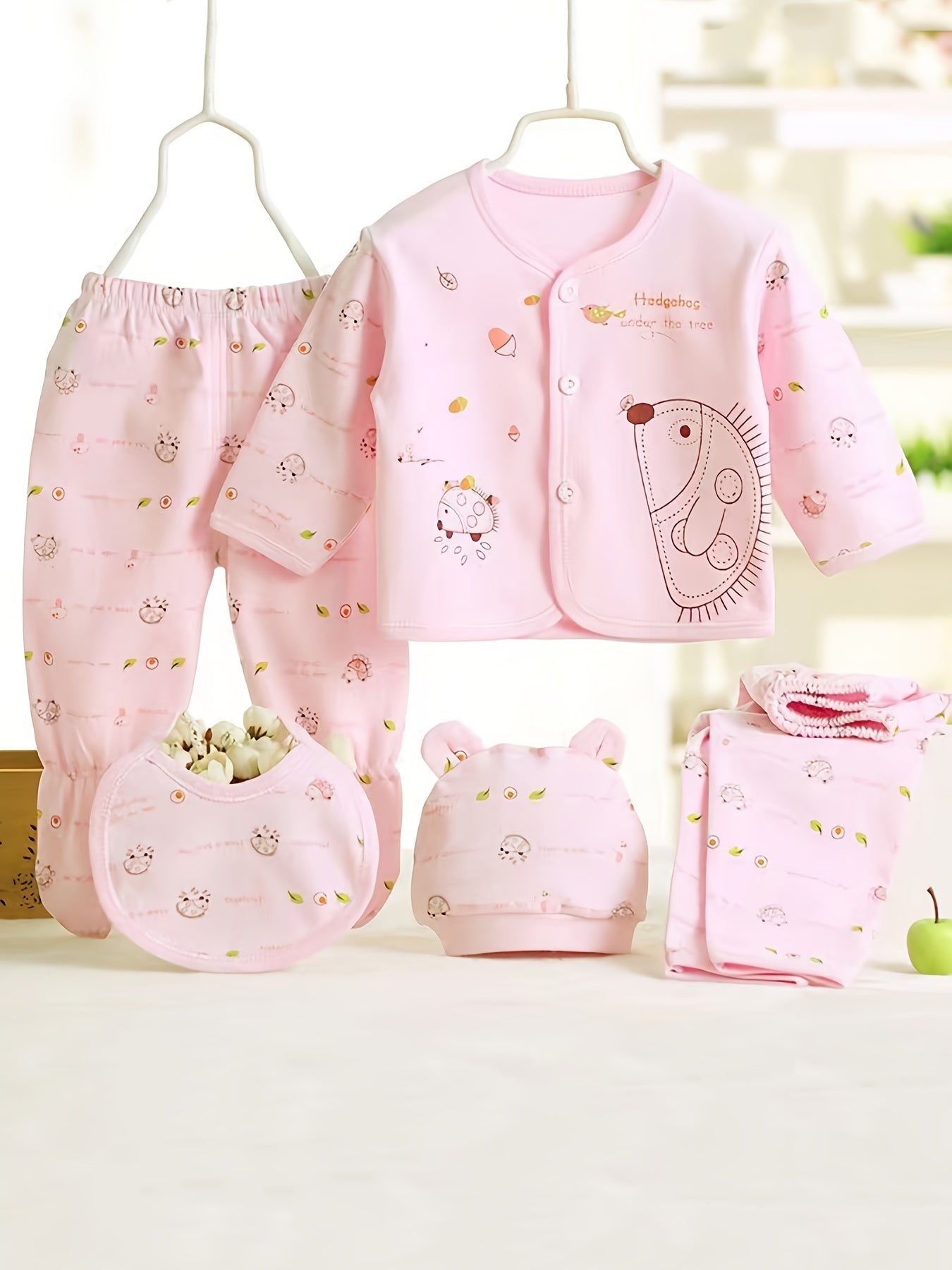 Adorable 5-Piece Baby Girl Outfit Set - Cartoon Long Sleeve Top, Pants, Hat & Bib!